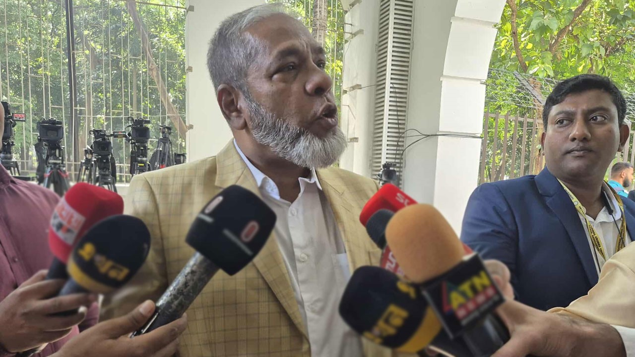 বিচার স্বচ্ছ হয়েছে, শেখ হাসিনা খালাস পেলে খুশি হতাম: রাষ্ট্রনিযুক্ত আইনজীবী